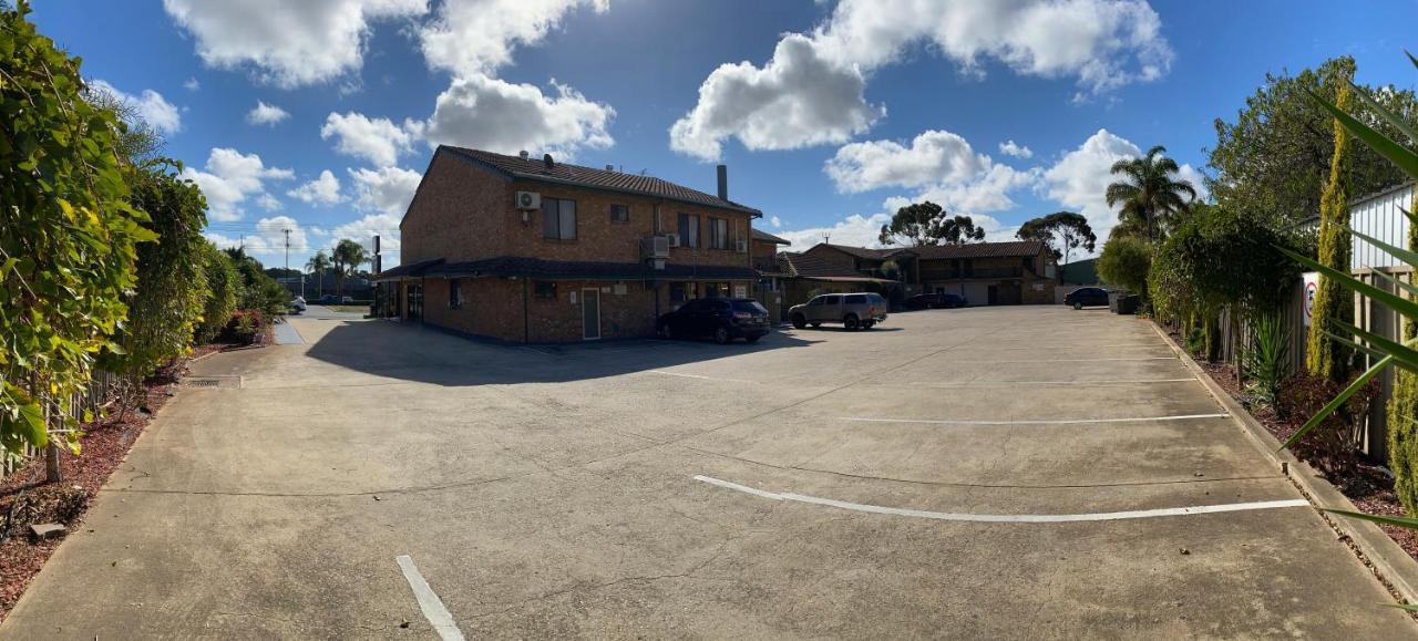 Pooraka Motor Inn Exterior photo