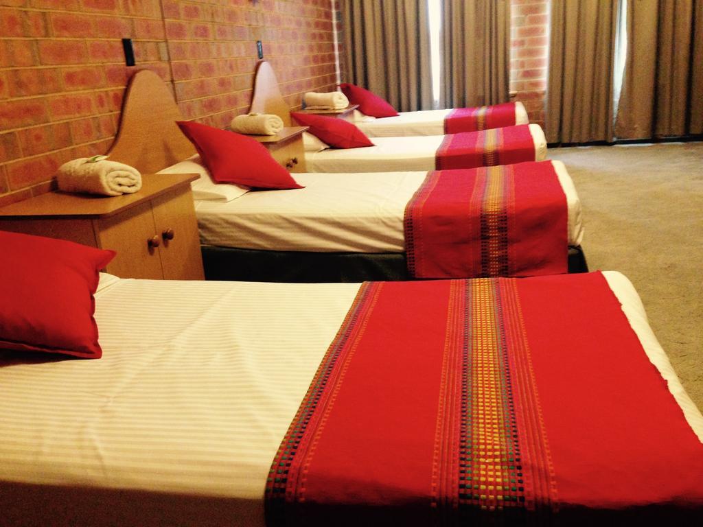 Pooraka Motor Inn Room photo