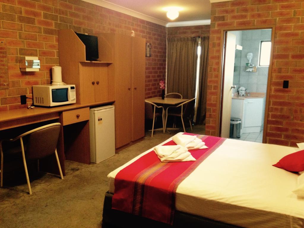 Pooraka Motor Inn Room photo